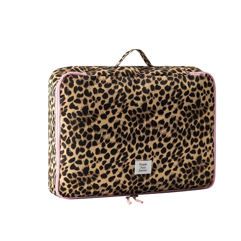 กระเป๋าเครื่องสำอางลายเสือดาวก - Cosmetic Bags บทวิจารณ์และราคา